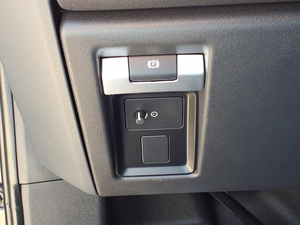 Used 2022 Land Rover Defender 110 X-Dynamic SE AWD/4WD image 20