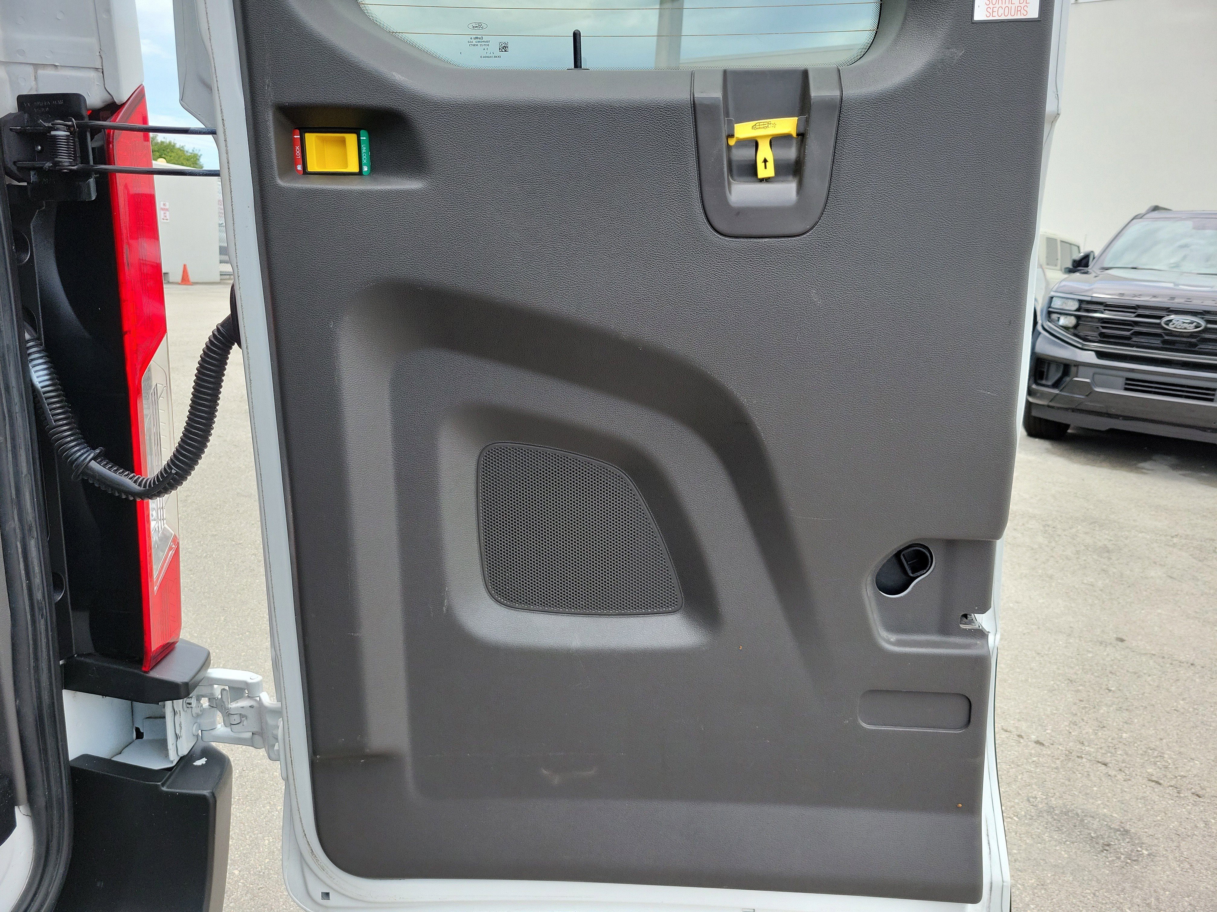 Used 2024 Ford Transit 350 XLT RWD image 12