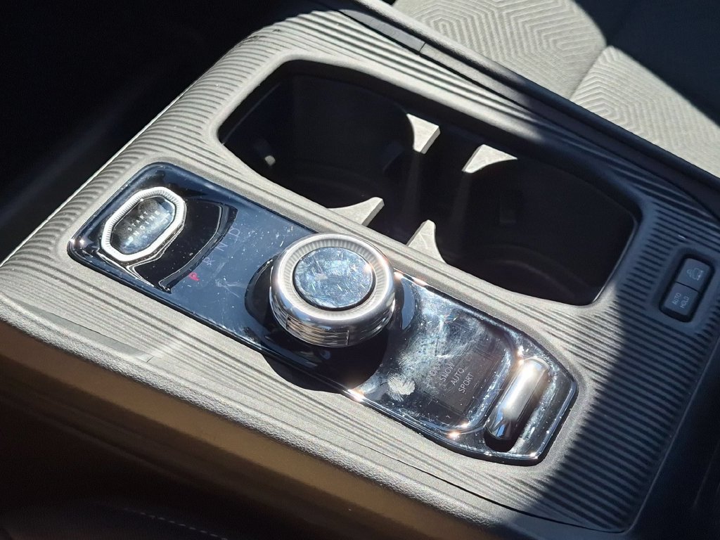 Used 2026 Jeep Cherokee Laredo AWD/4WD image 16