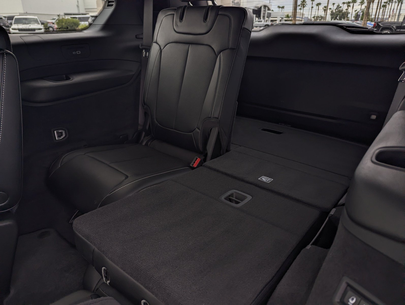 Certified 2025 Jeep Grand Cherokee L Overland w/ MOPAR Finishing Package AWD/4WD image 9