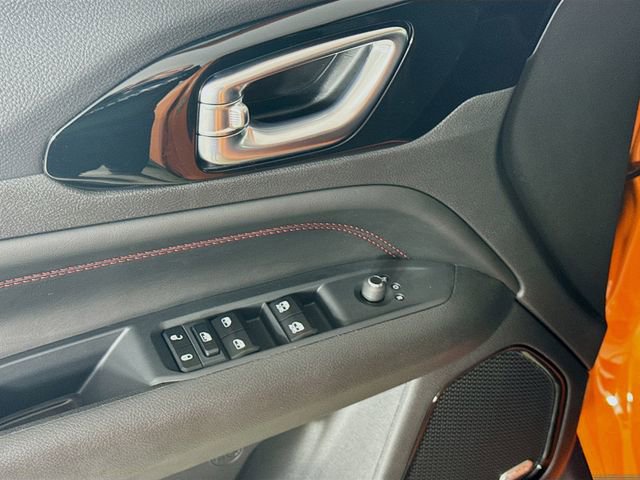 New 2026 Jeep Compass Trailhawk w/ Sun, Sound & Navigation Group image 18