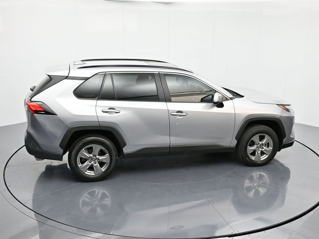 Used 2025 Toyota RAV4 XLE image 29