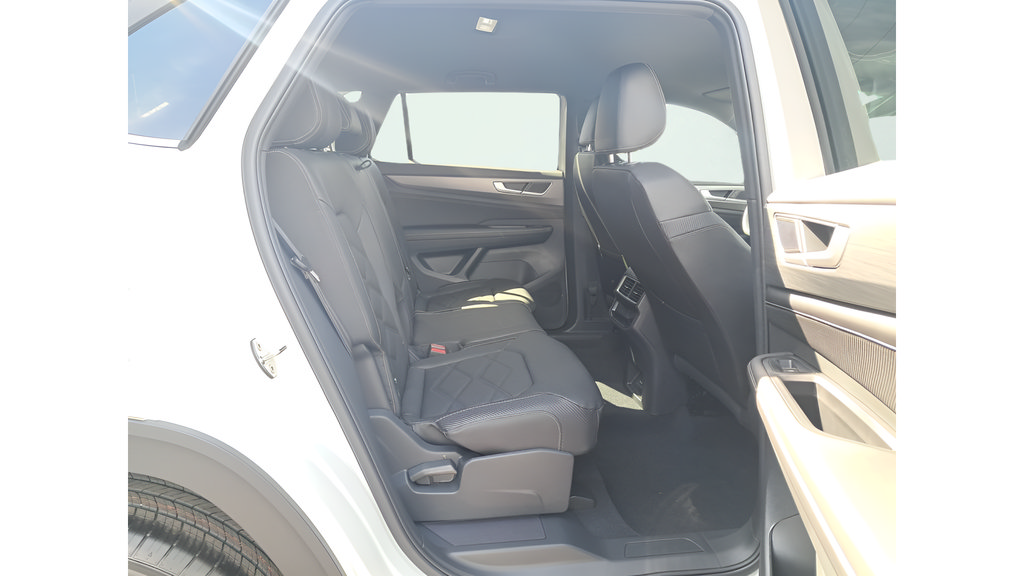 New 2026 Volkswagen Atlas Cross Sport SE AWD/4WD image 12