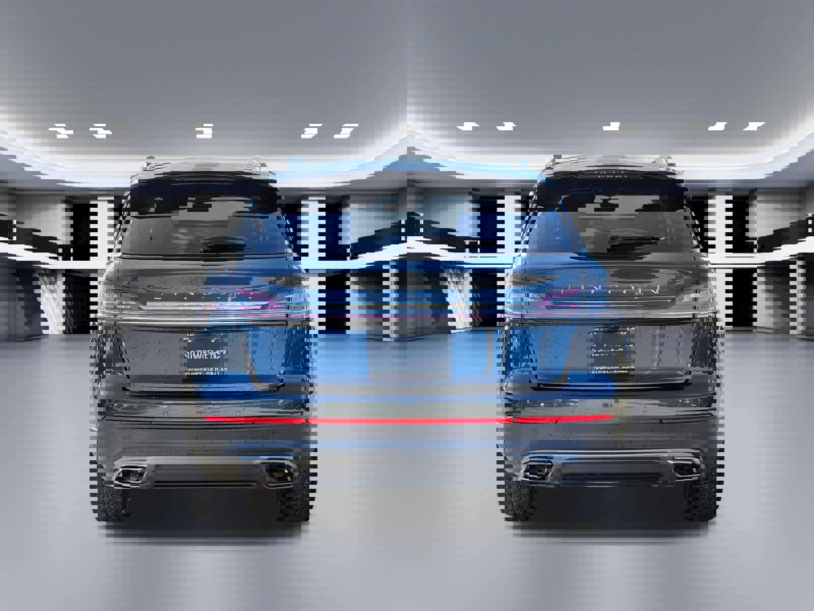 Used 2022 Lincoln Nautilus Reserve w/ Equipment Group 201A image 5