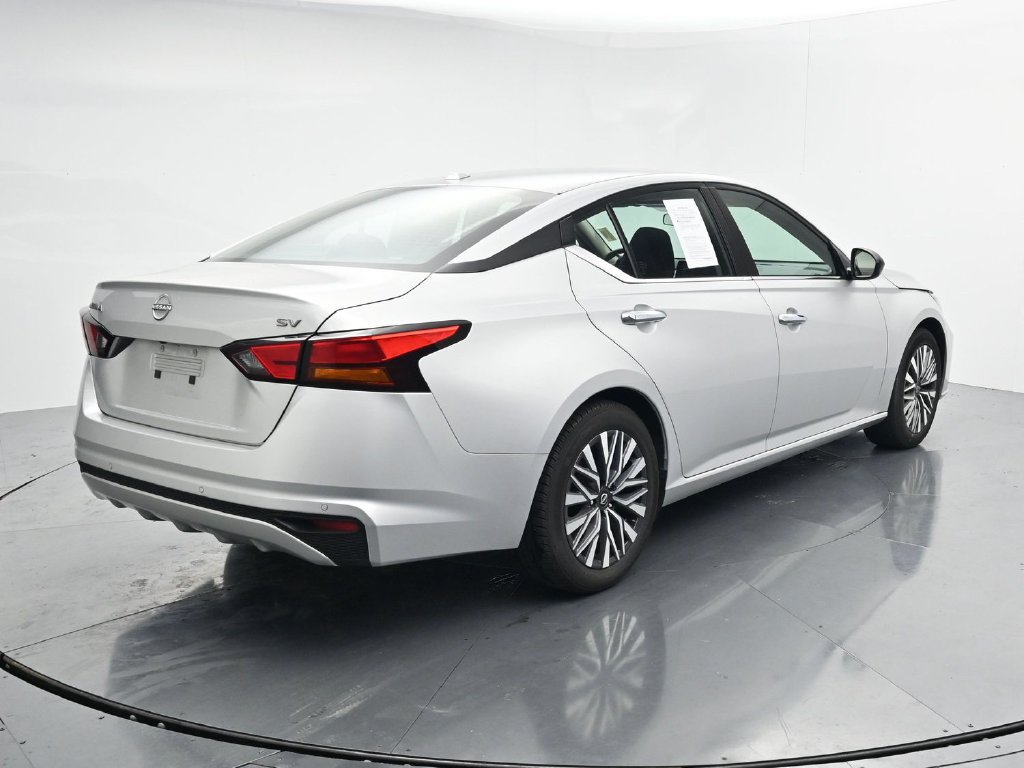 Used 2024 Nissan Altima 2.5 SV FWD image 7