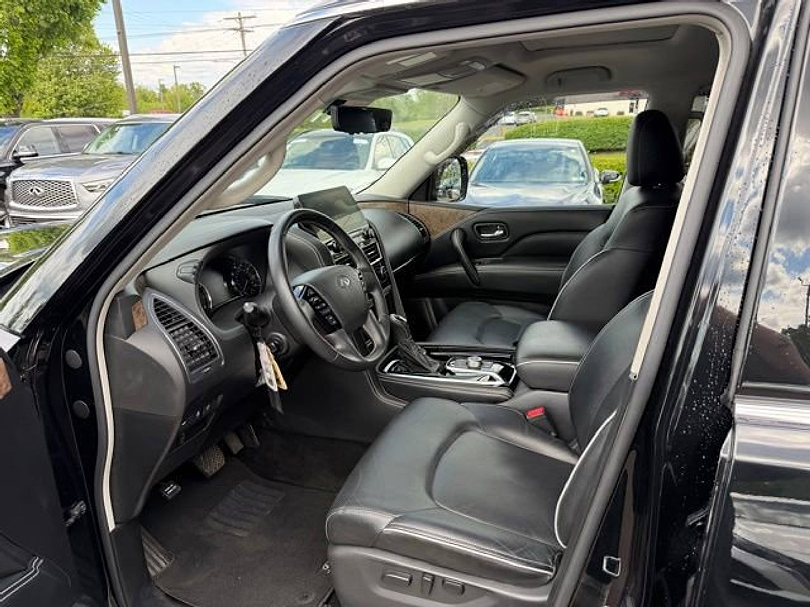 Certified 2023 INFINITI QX80 Premium Select w/ Cargo Package AWD/4WD image 7