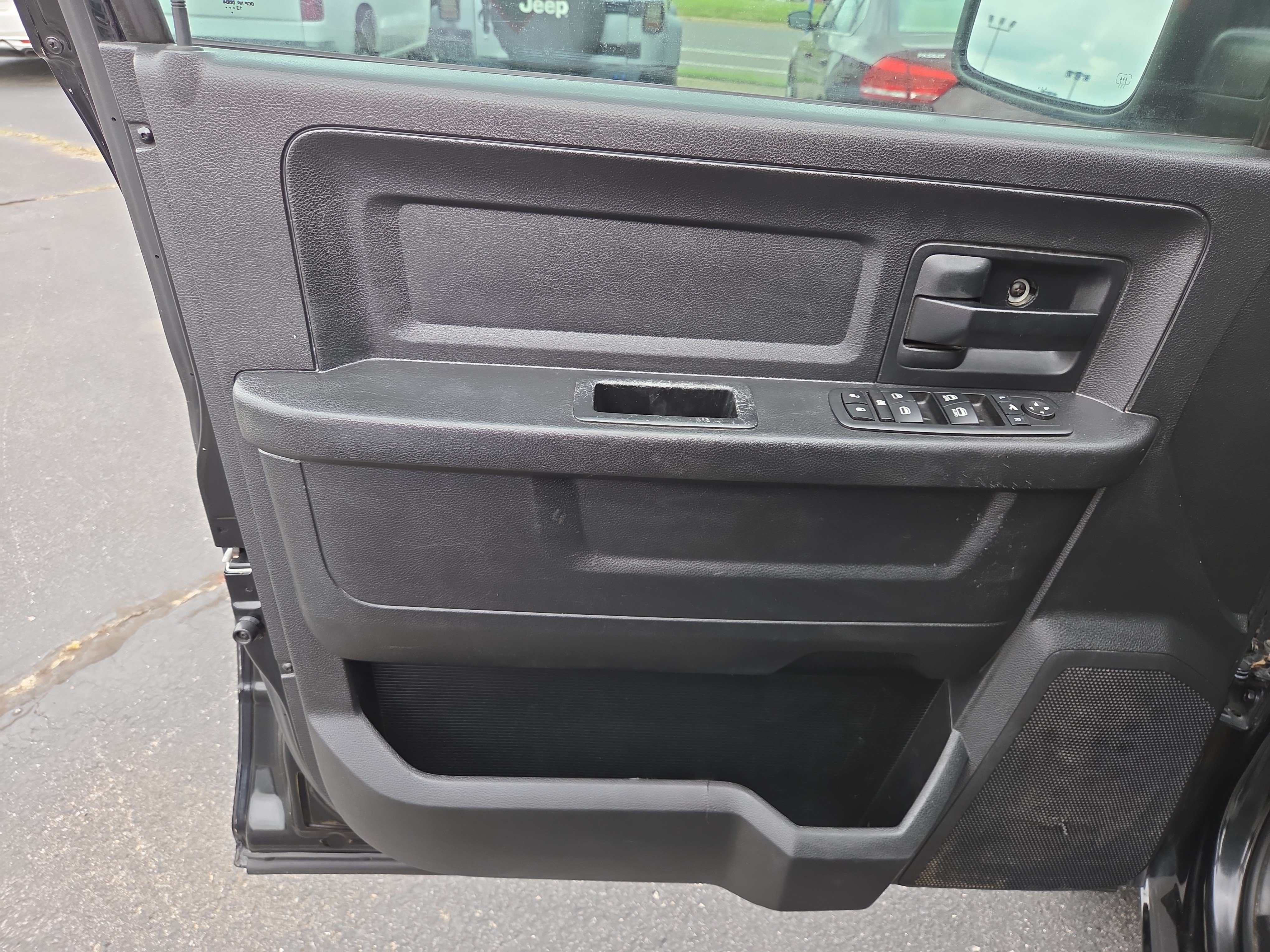 Used 2014 RAM 1500 Express w/ Black Ram 1500 Express Group RWD image 11
