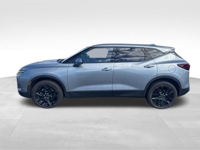 Used 2023 Chevrolet Blazer LT w/ Driver Confidence Package image 11