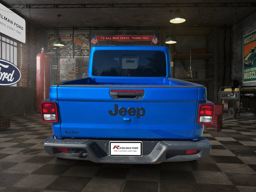Used 2025 Jeep Gladiator Sport image 5