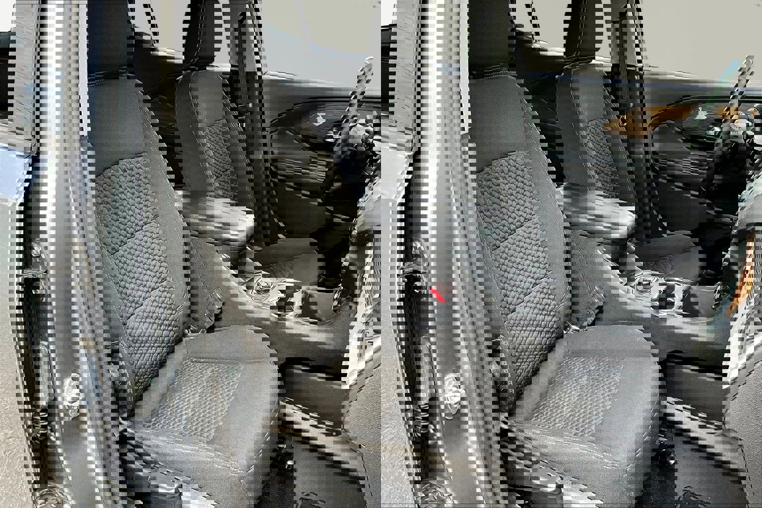 Used 2020 GMC Terrain SLE image 27