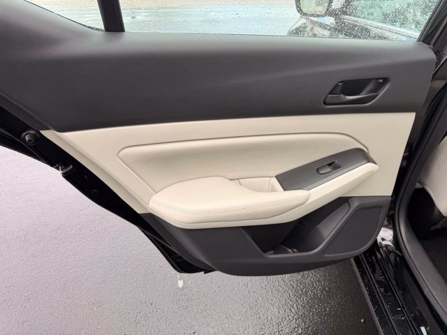 Used 2025 Nissan Altima 2.5 SV FWD image 16