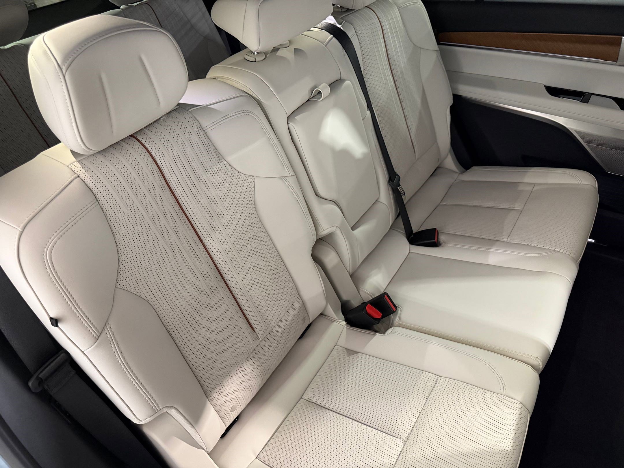 New 2026 Cadillac Vistiq Sport image 49