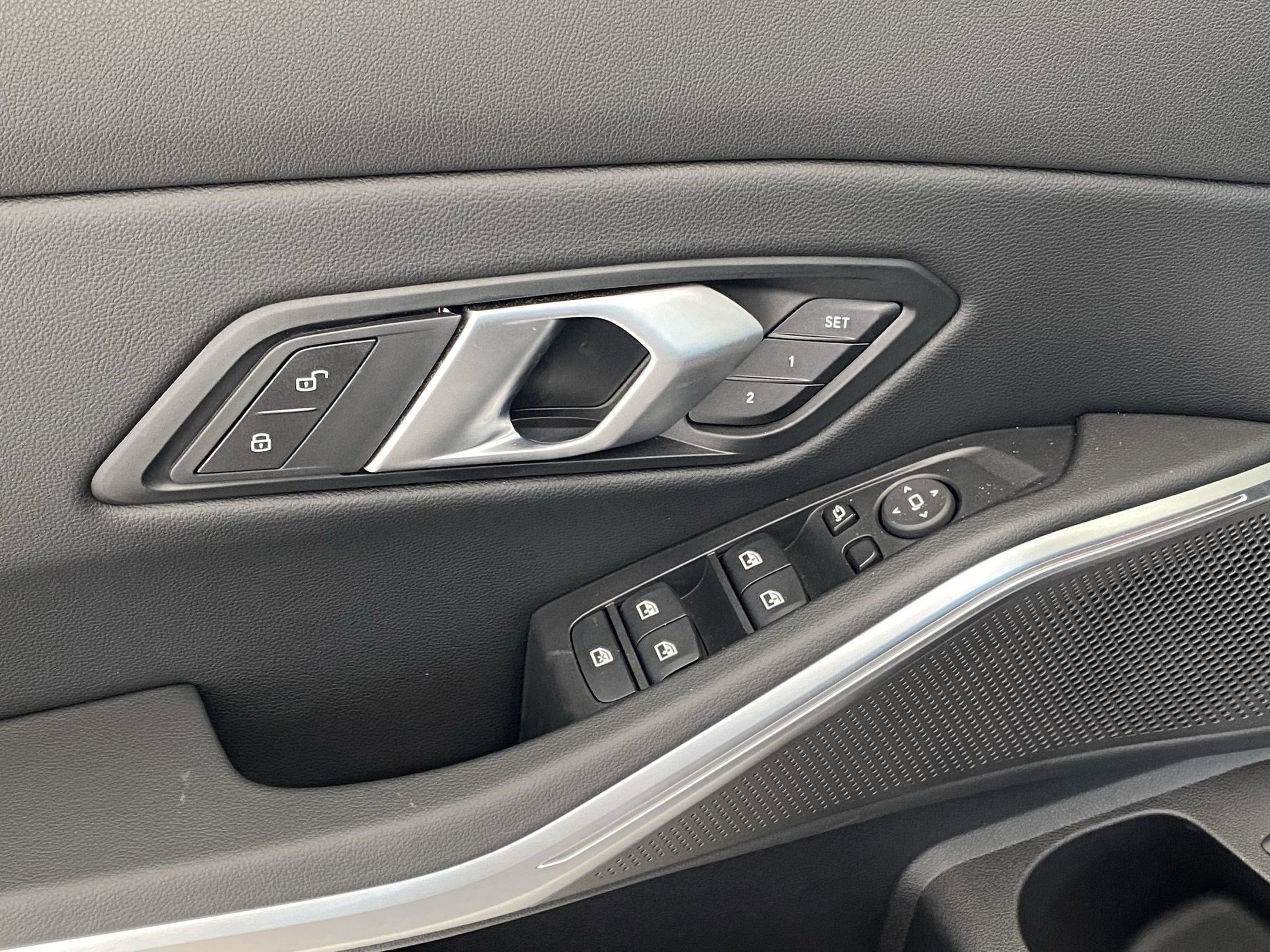 Used 2025 BMW 330i xDrive Sedan w/ Premium Package image 22