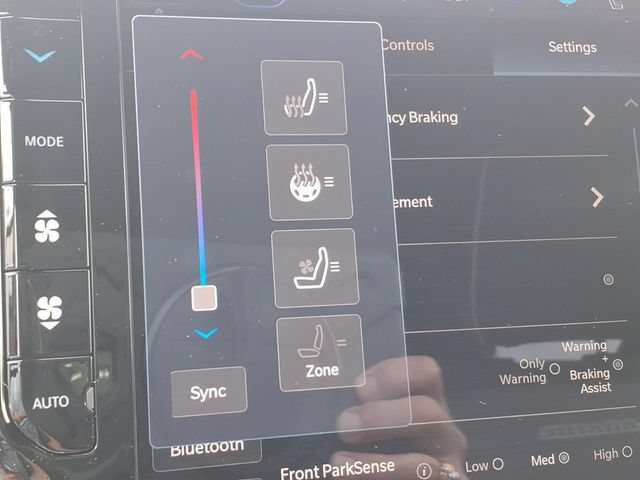 New 2026 RAM 1500 Laramie AWD/4WD image 10