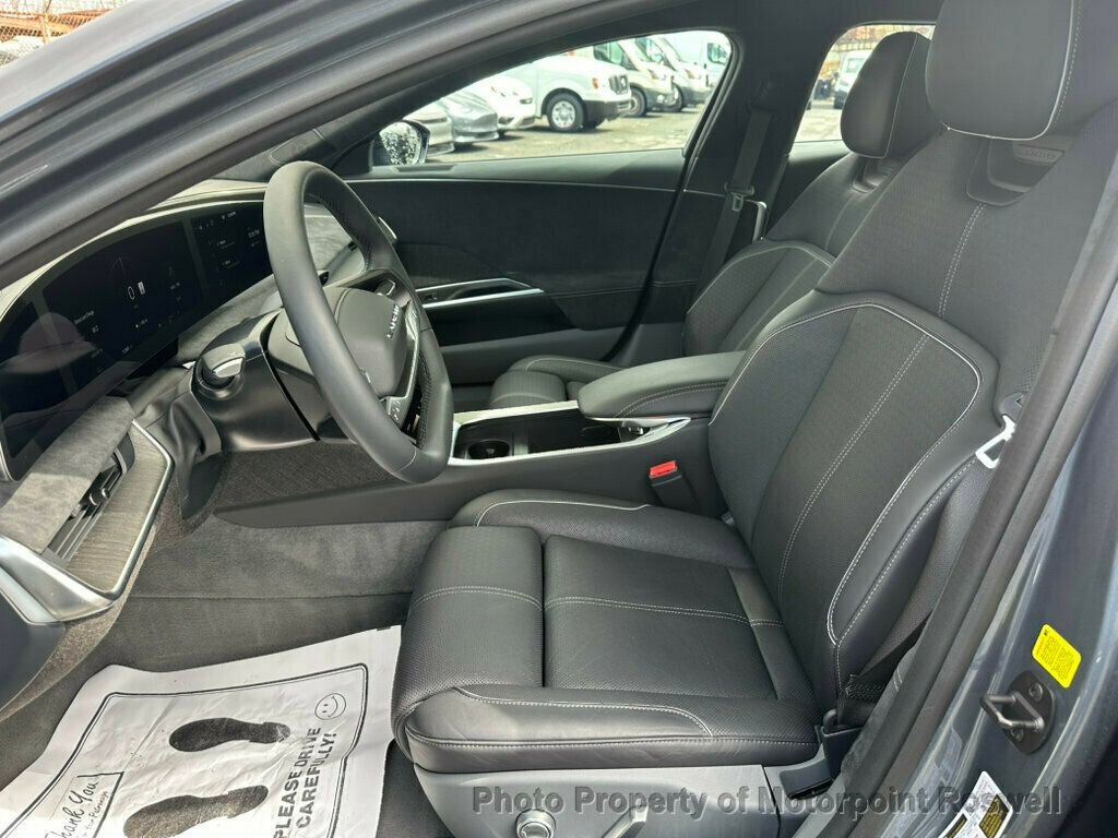 Used 2024 Lucid Air Grand Touring image 9