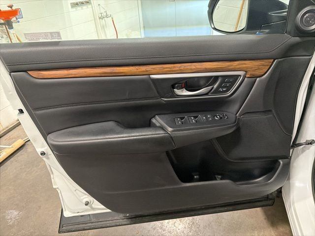 Used 2020 Honda CR-V Touring image 7