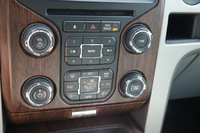 Used 2014 Ford F150 Lariat w/ Equipment Group 502A Luxury AWD/4WD image 23