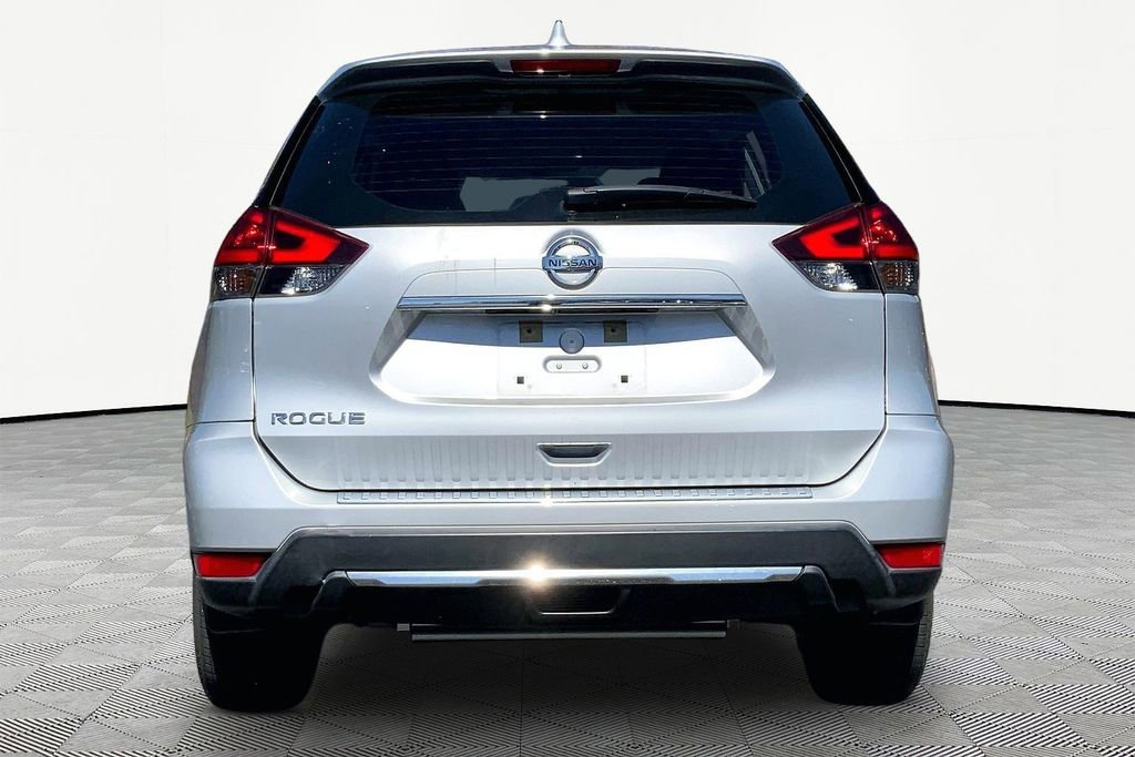 Used 2018 Nissan Rogue S image 6