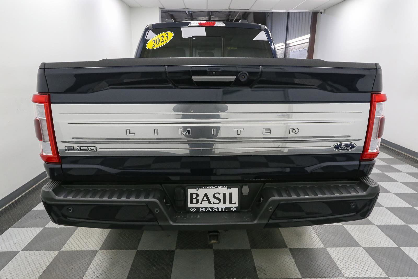 Used 2023 Ford F150 Limited image 12