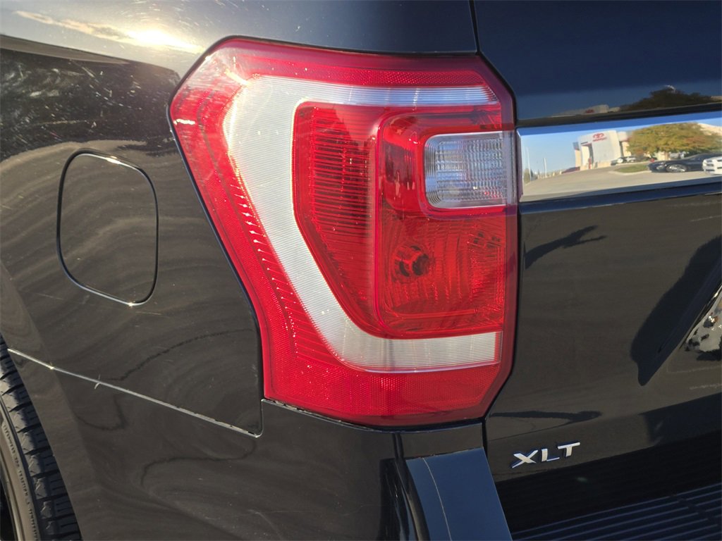Used 2020 Ford Expedition XLT w/ Black Accent Package image 6