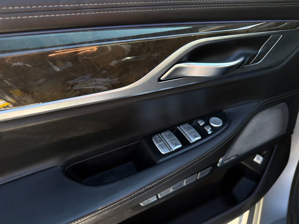 Used 2018 BMW ALPINA B7 xDrive image 37
