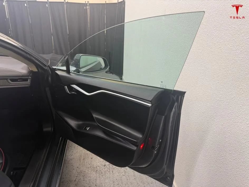 Used 2013 Tesla Model S Performance RWD image 20