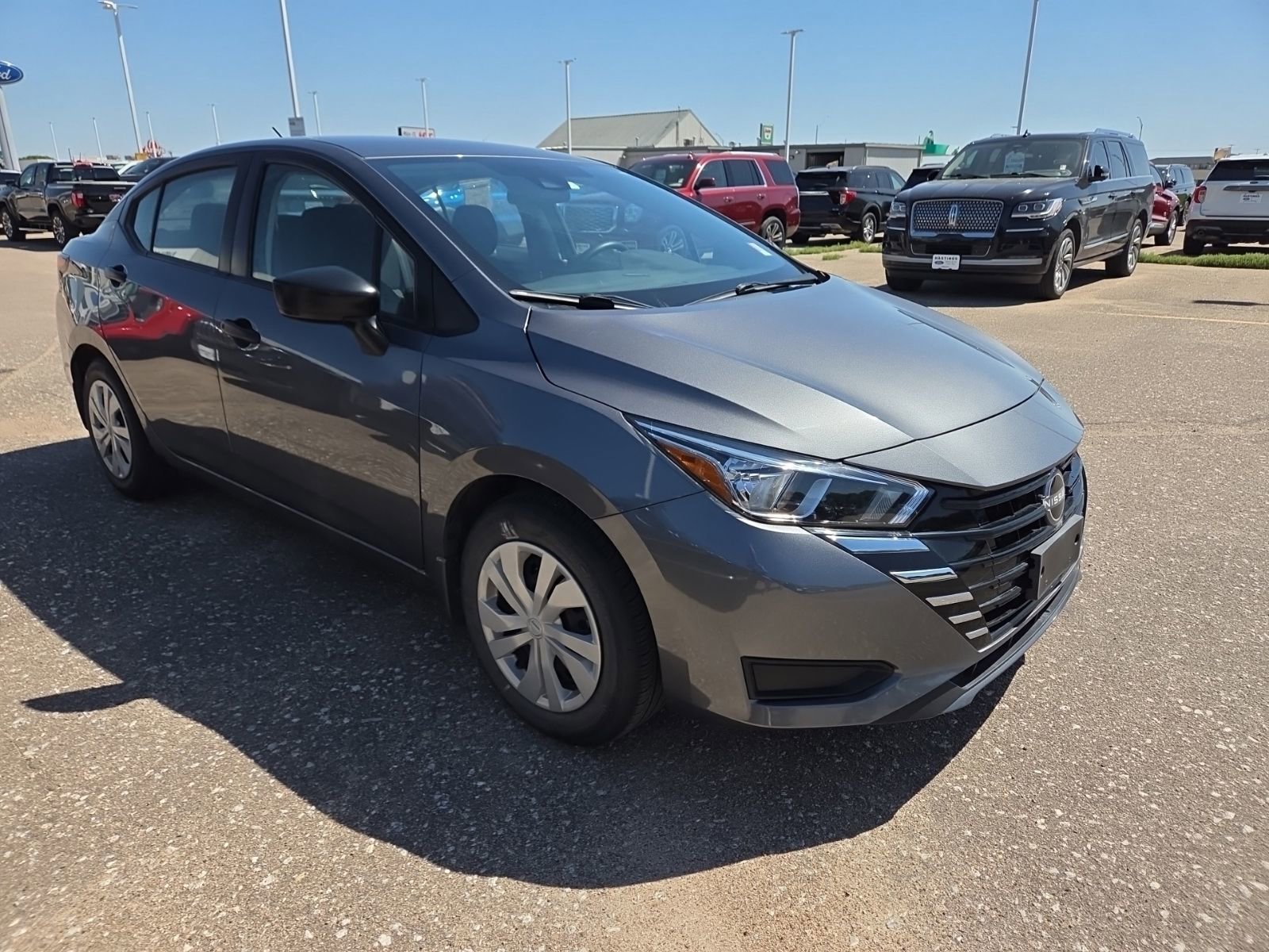 Used 2023 Nissan Versa S FWD image 6