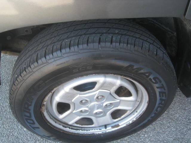 Used 2013 Jeep Patriot Sport AWD/4WD image 24