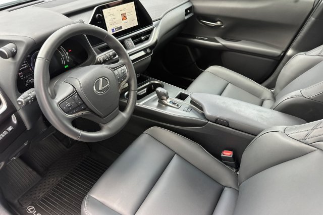 Used 2025 Lexus UX 300h FWD w/ Accessory Package (Z2) image 11