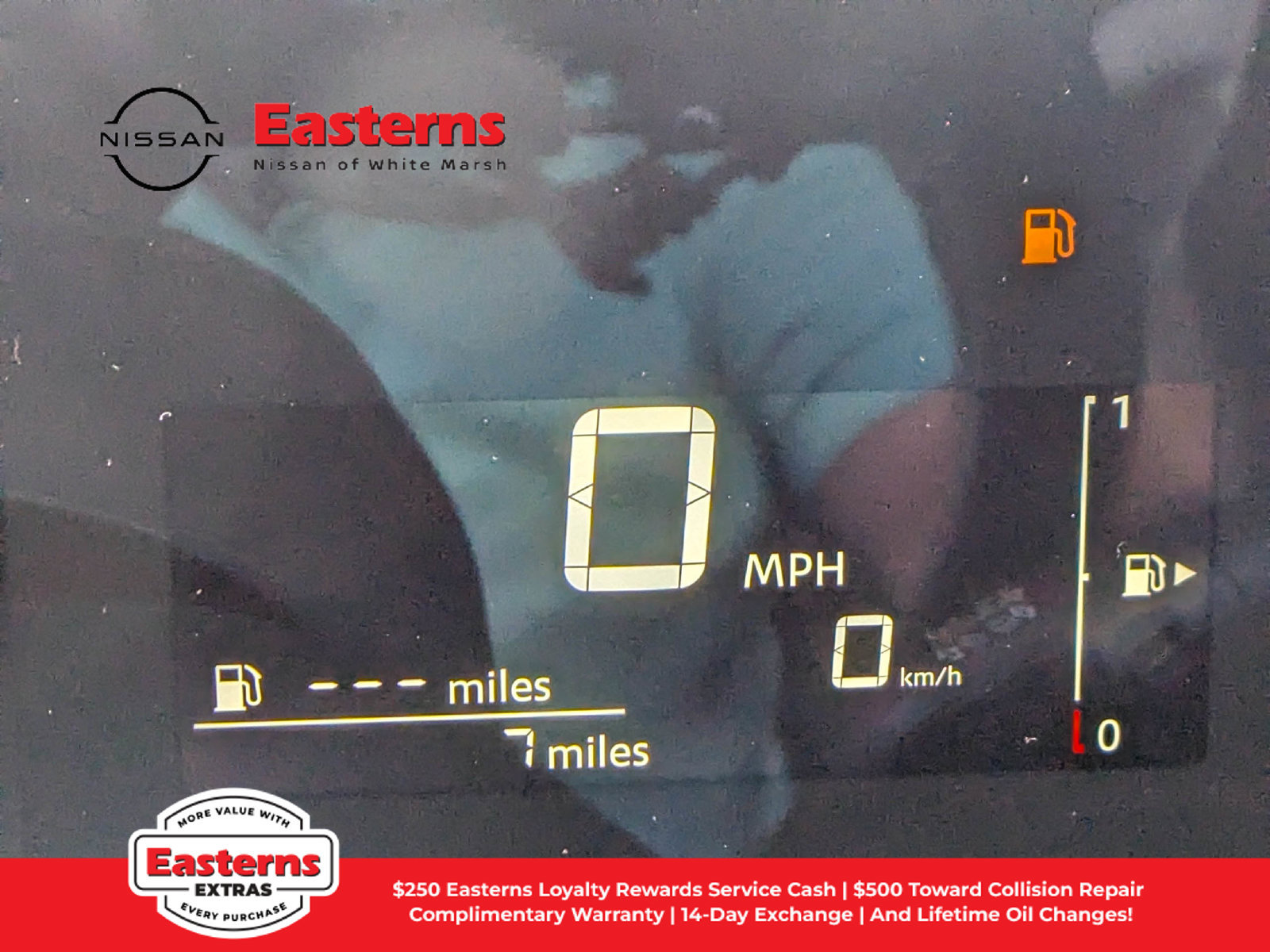 Used 2025 Nissan Kicks SV AWD/4WD image 31