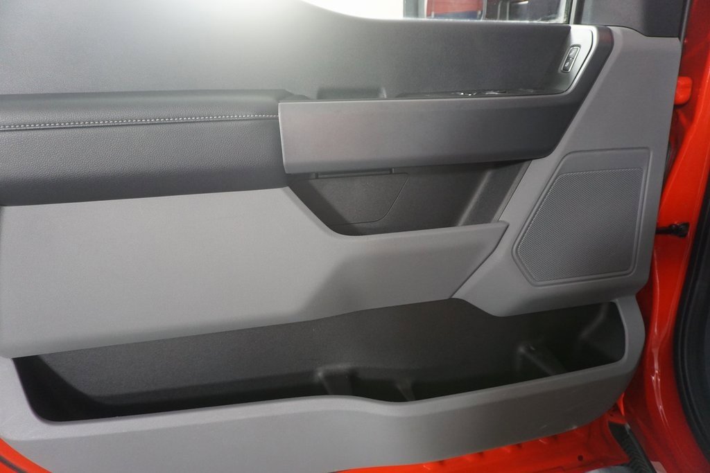 Used 2023 Ford F450 XLT w/ XLT Value Package image 32