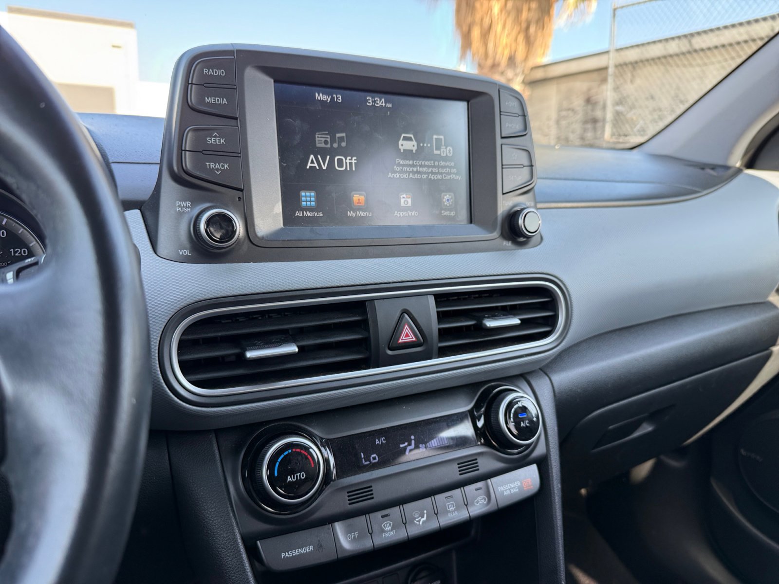 Used 2020 Hyundai Kona Limited FWD image 19
