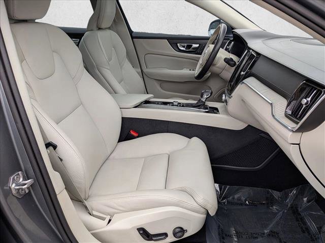 Used 2020 Volvo S60 T5 Inscription image 22