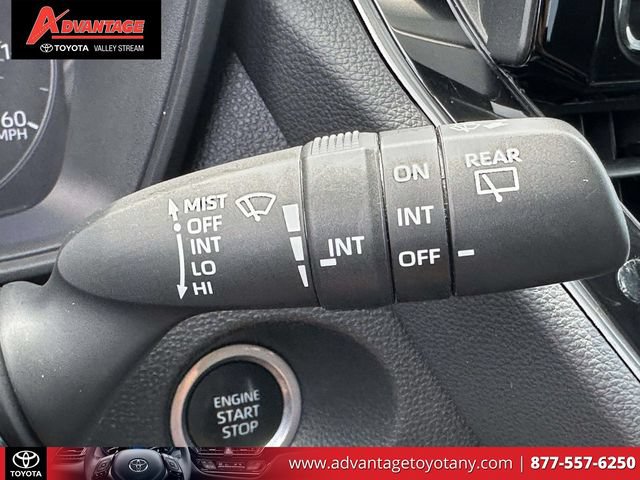 Used 2023 Toyota Corolla Cross LE AWD/4WD image 34