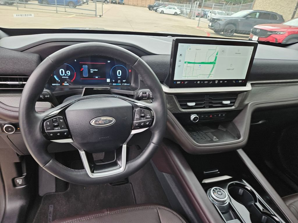 Used 2025 Ford Explorer Platinum w/ LUX Leather Package AWD/4WD image 17