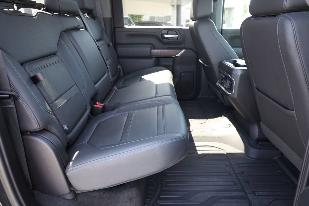 Used 2021 GMC Sierra 3500 Denali w/ Denali Ultimate Package AWD/4WD image 18