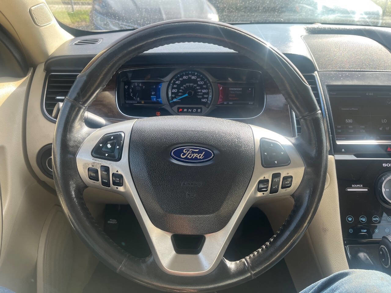 Used 2013 Ford Taurus Limited image 18