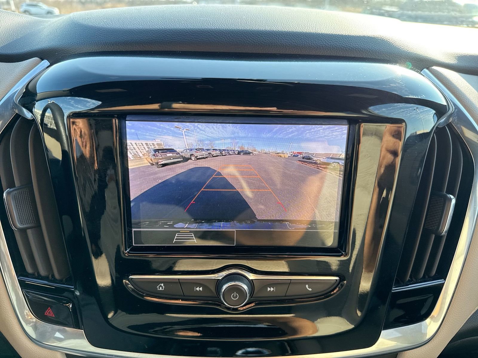 Used 2023 Chevrolet Traverse LS w/ Safety Package image 18