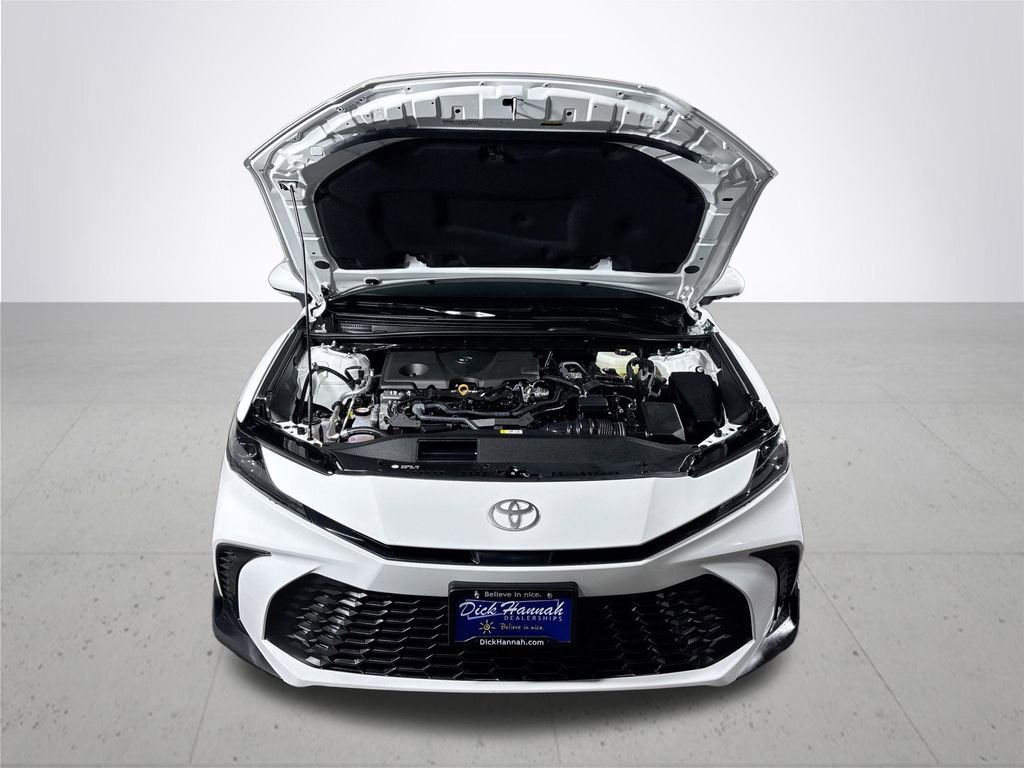 Used 2025 Toyota Camry SE image 21