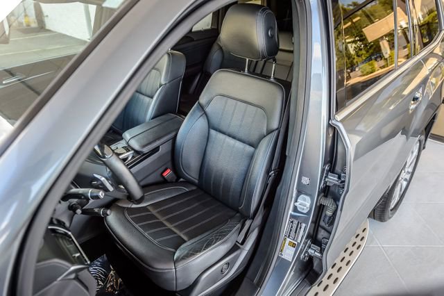 Used 2017 Mercedes-Benz GLS 450 4MATIC image 43