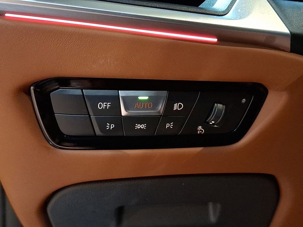 Used 2023 BMW M3 Base w/ M Carbon Exterior Package image 18