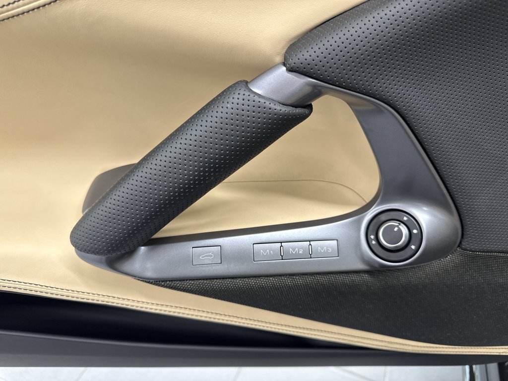 Certified 2022 Ferrari 812 GTS RWD image 13