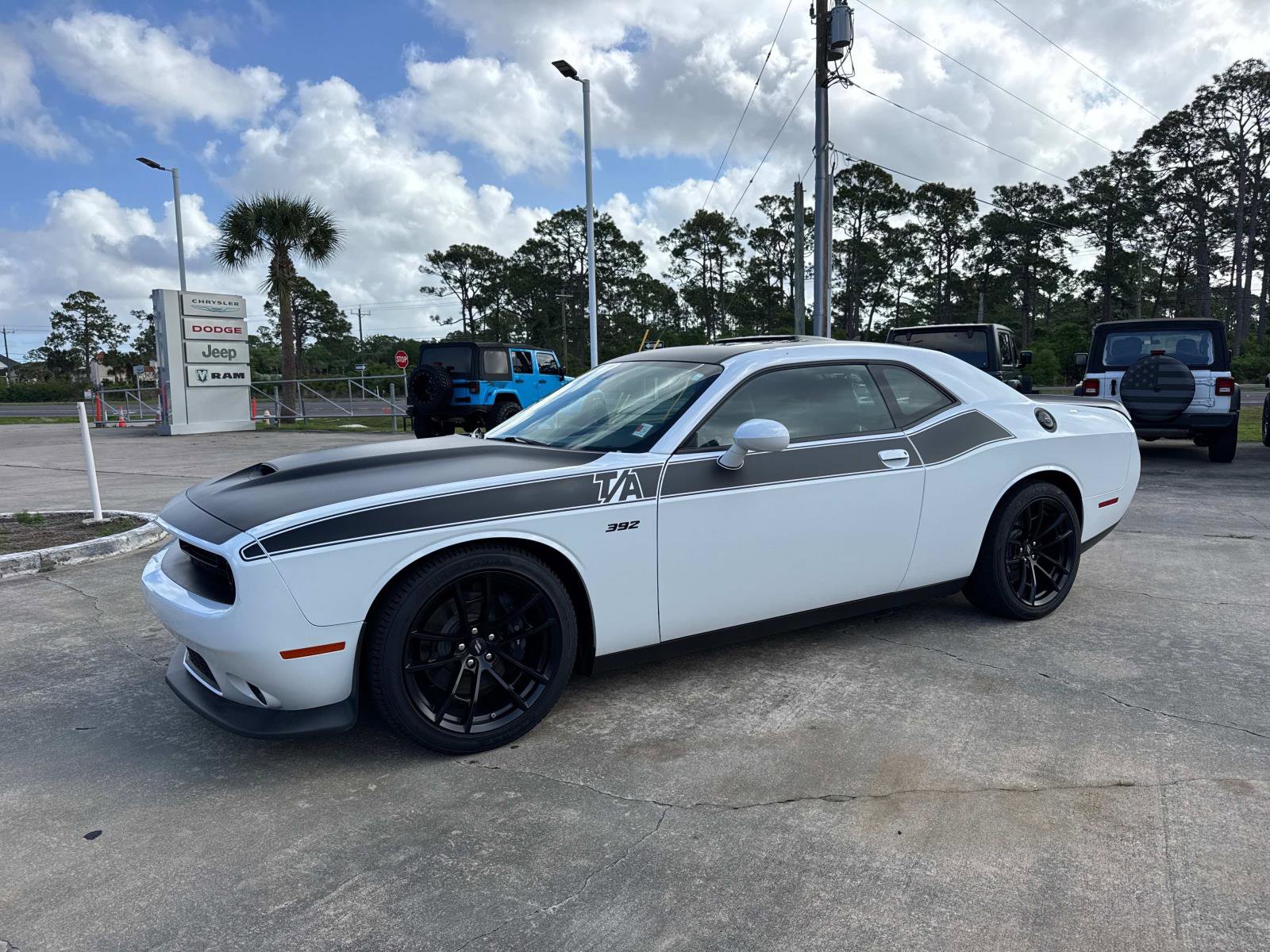 Certified 2023 Dodge Challenger R/T Scat Pack w/ T/A Package image 7