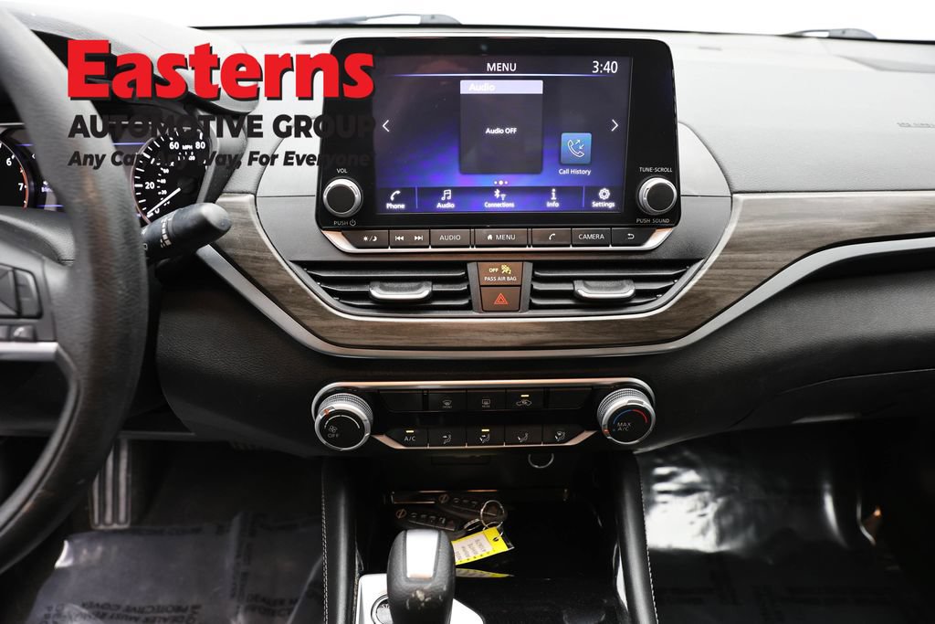 Used 2023 Nissan Altima 2.5 SV AWD/4WD image 12