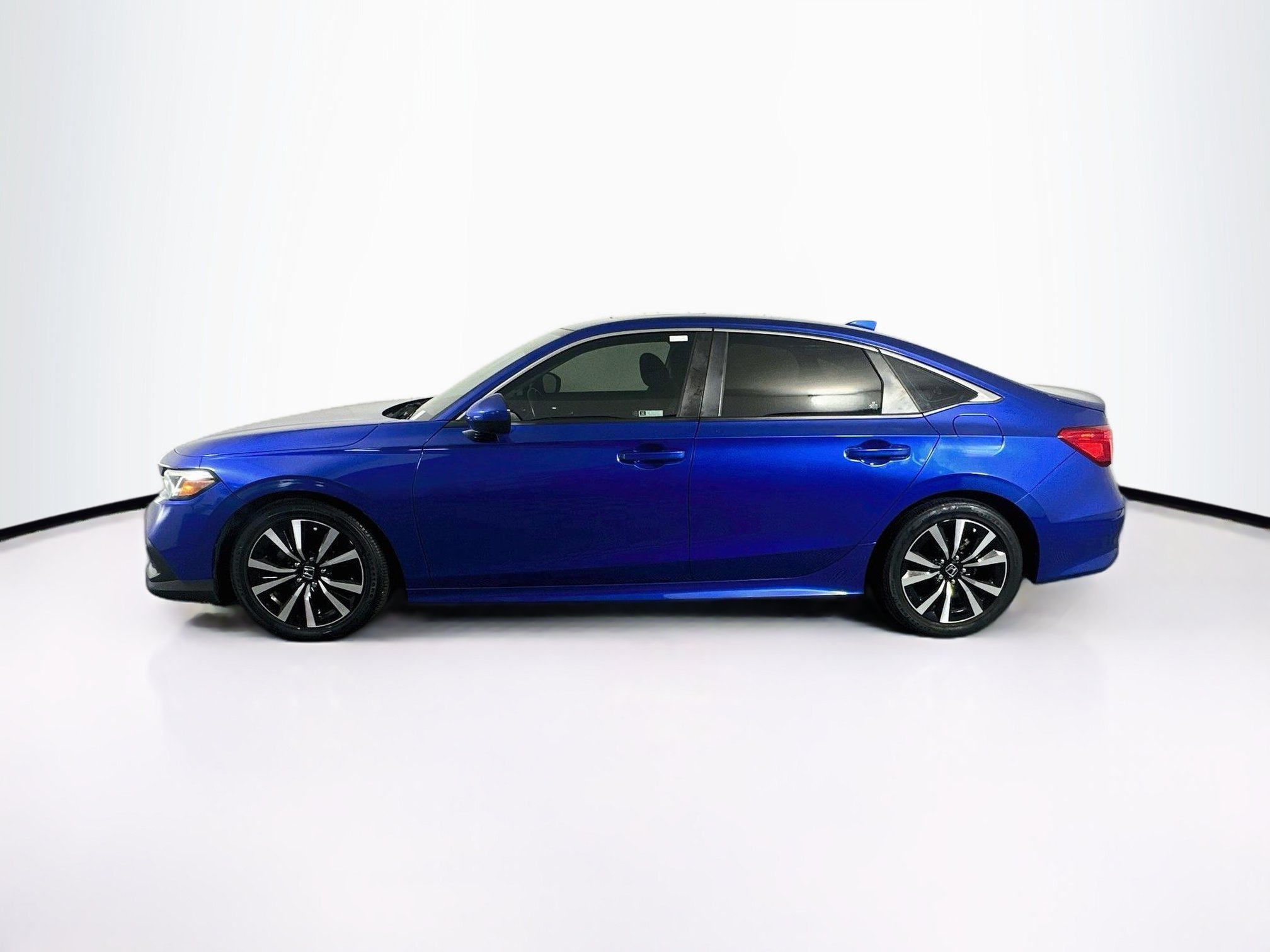 Used 2022 Honda Civic EX image 4