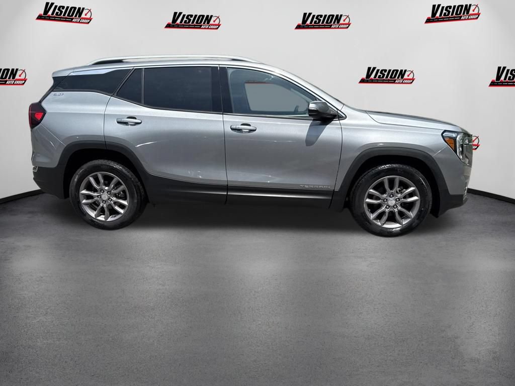 Used 2023 GMC Terrain SLT w/ LPO, Floor Liner Package AWD/4WD image 4