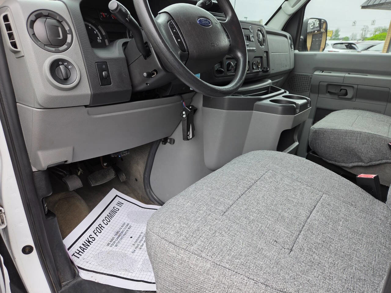 Used 2012 Ford E-350 and Econoline 350 XLT RWD image 10