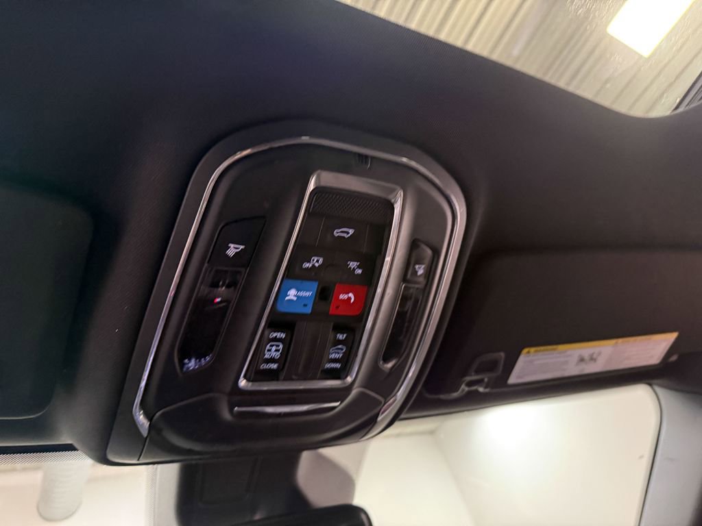 Used 2023 Jeep Grand Cherokee L Laredo AWD/4WD image 85