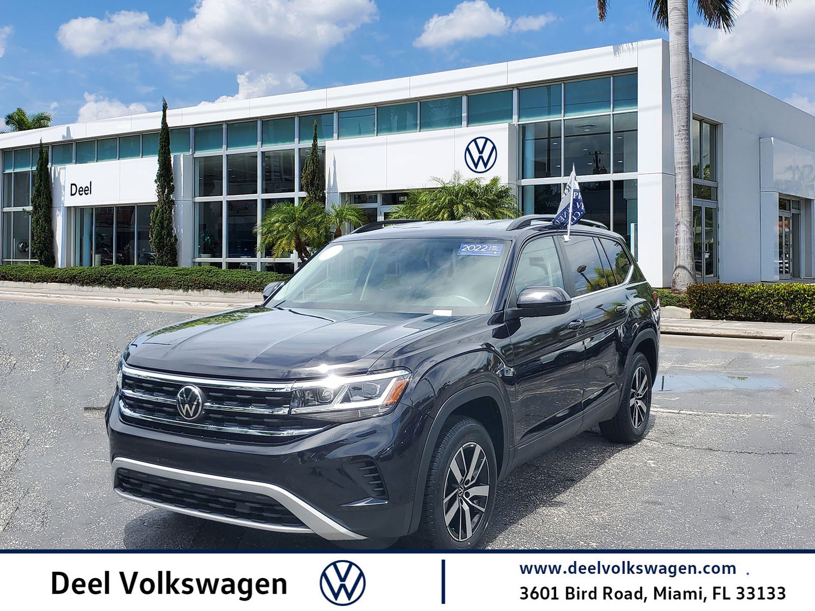 Certified 2022 Volkswagen Atlas SE FWD image 1
