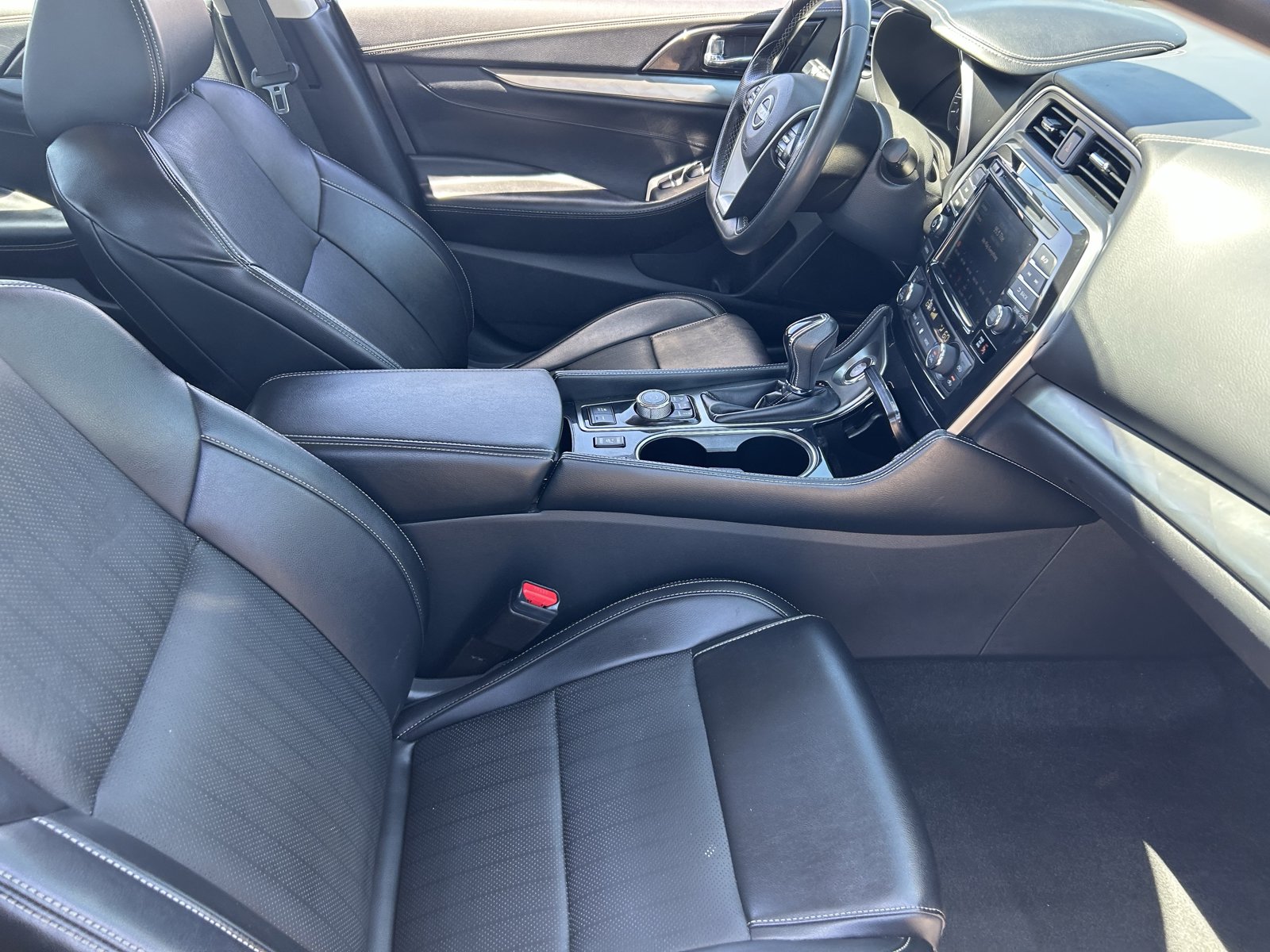Used 2023 Nissan Maxima SV w/ Floor Mat Group FWD image 11